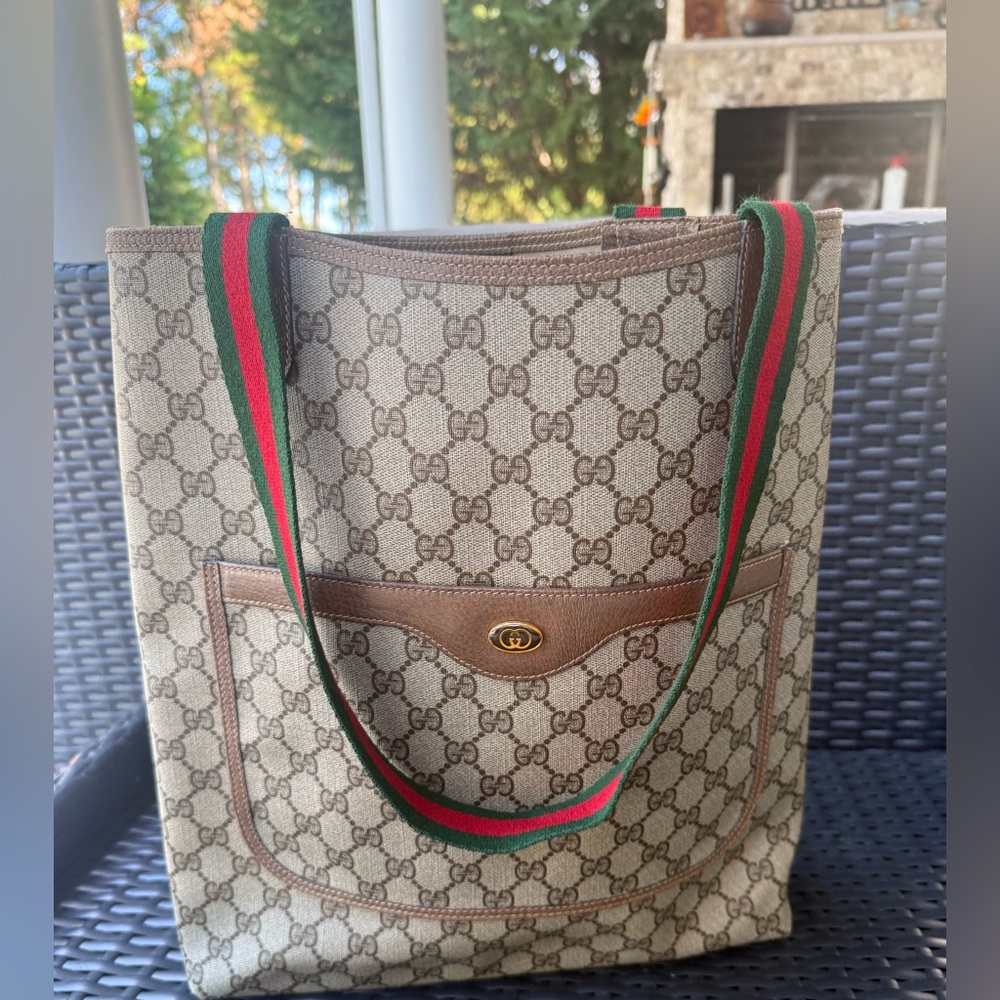 ‼️SOLD‼️ Authentic Gucci Vintage GG Supreme Monogram Tote